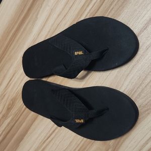 NWOT Teva Flip Flops